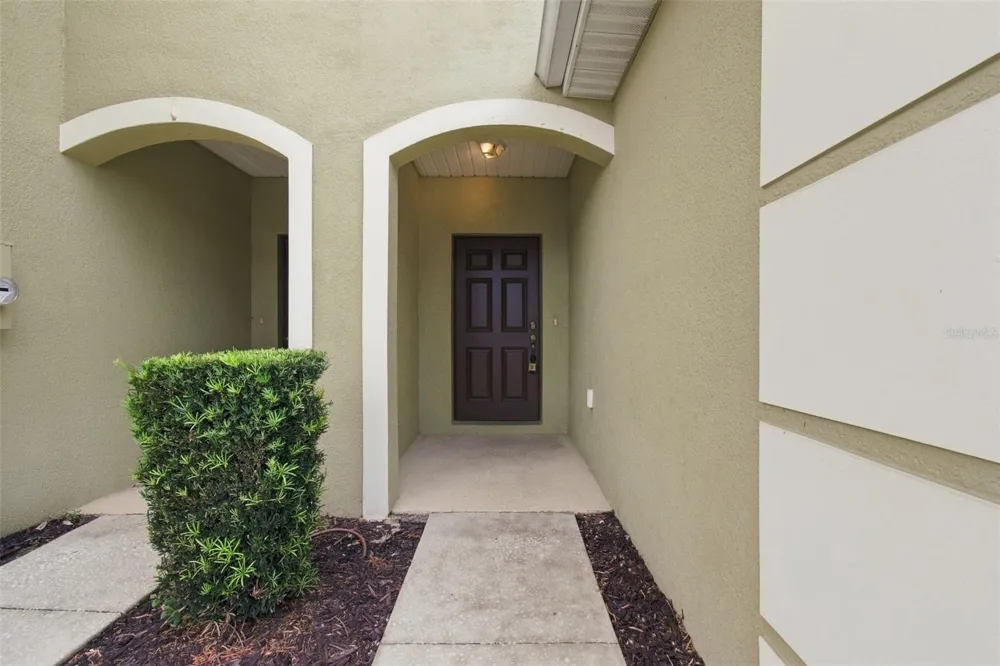 8574 TRAIL WIND DRIVE Tampa, FL 33647