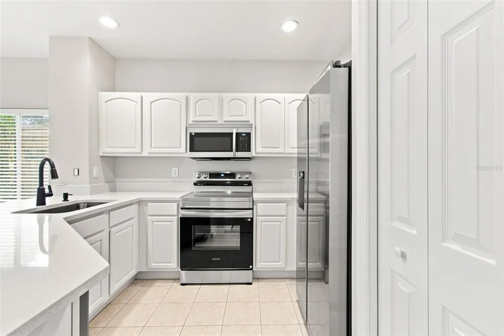 8574 TRAIL WIND DRIVE Tampa, FL 33647