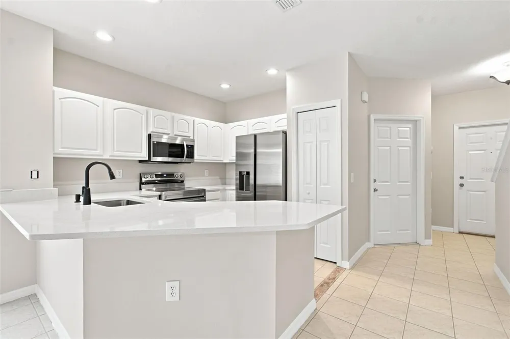 8574 TRAIL WIND DRIVE Tampa, FL 33647