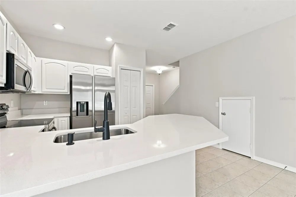 8574 TRAIL WIND DRIVE Tampa, FL 33647
