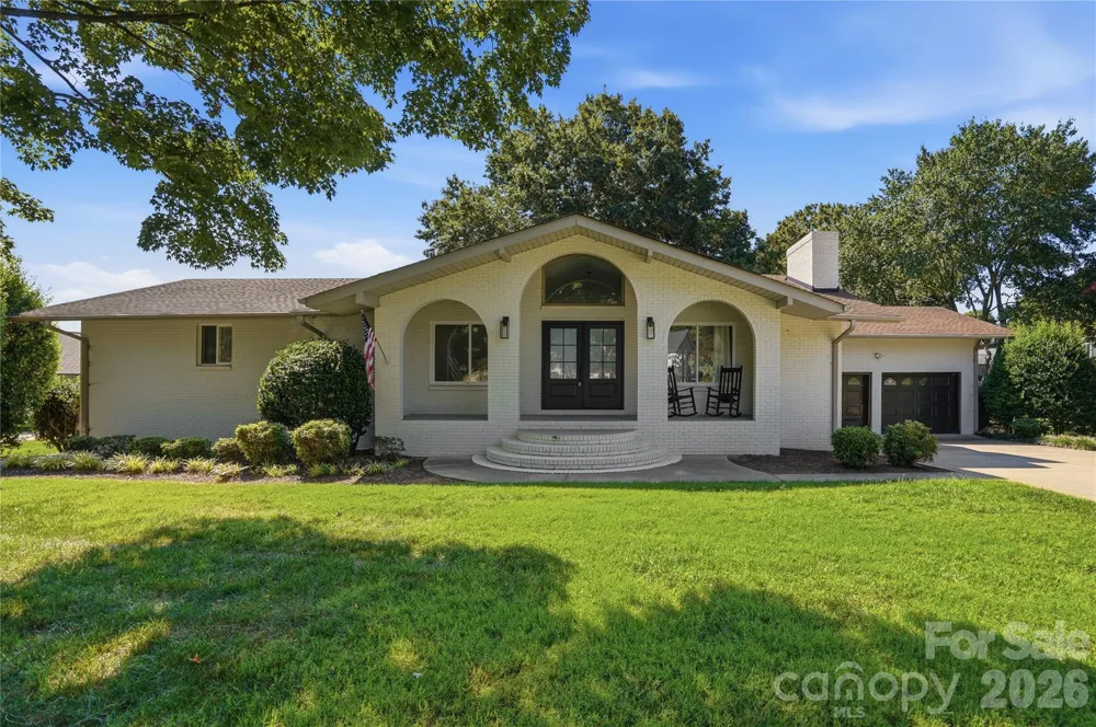 332 Shoreline Loop Mooresville, NC 28117