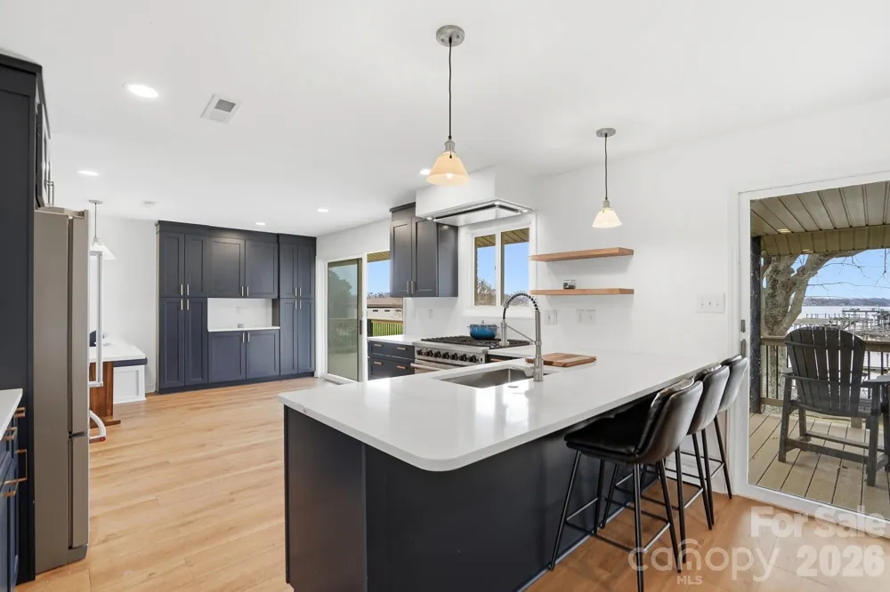 332 Shoreline Loop Mooresville, NC 28117