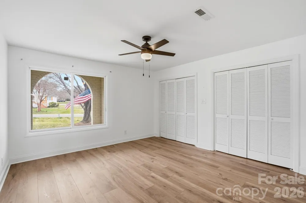 332 Shoreline Loop Mooresville, NC 28117