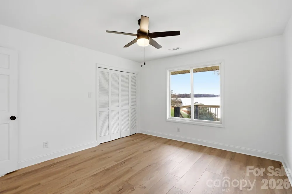 332 Shoreline Loop Mooresville, NC 28117
