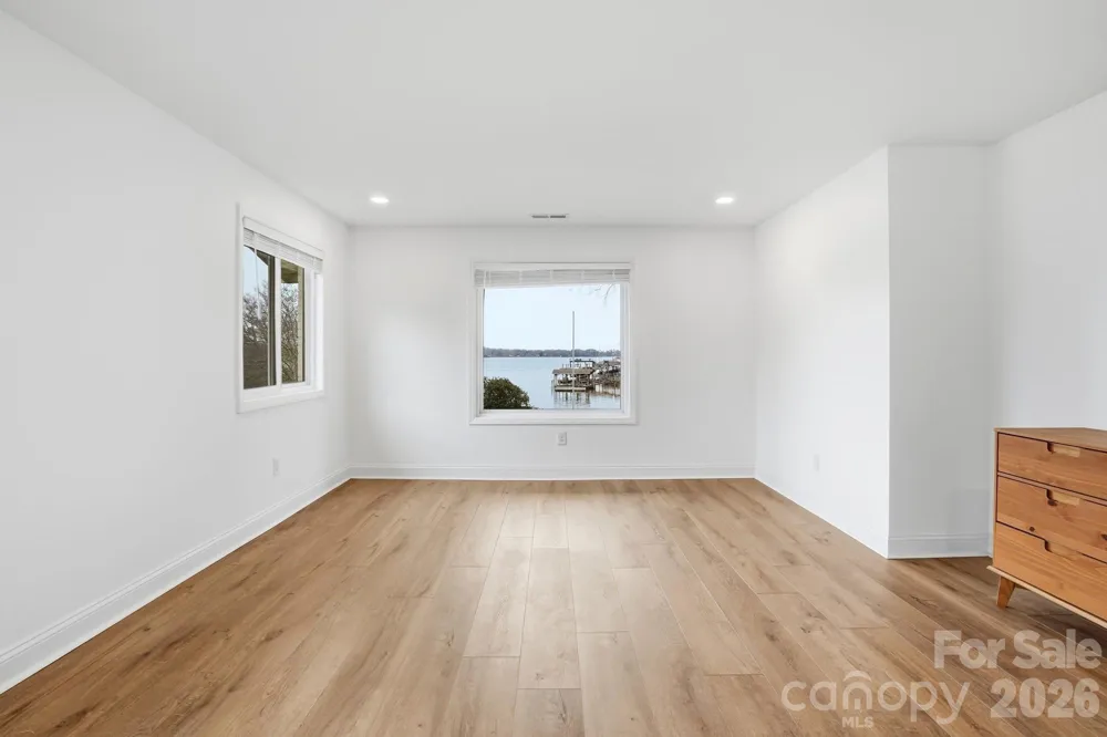 332 Shoreline Loop Mooresville, NC 28117