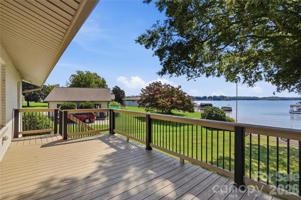 332 Shoreline Loop Mooresville, NC 28117