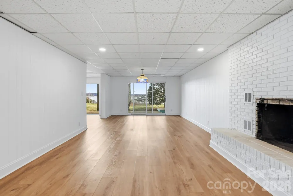332 Shoreline Loop Mooresville, NC 28117