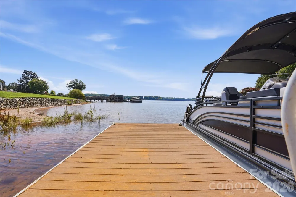 332 Shoreline Loop Mooresville, NC 28117