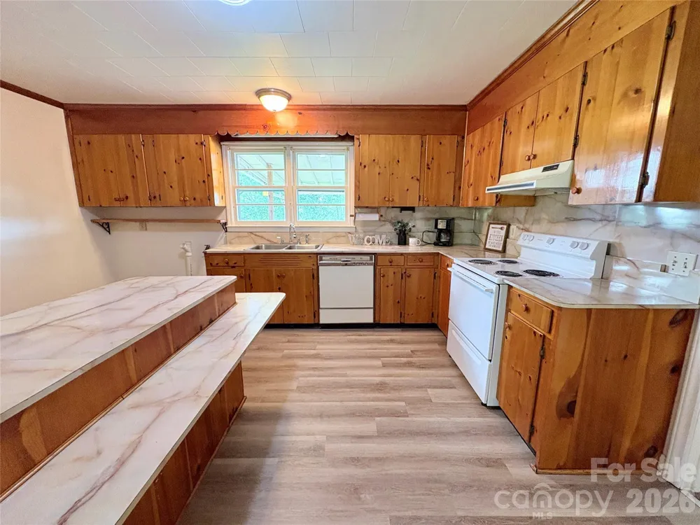 30 Cypress Road Marion, NC 28752