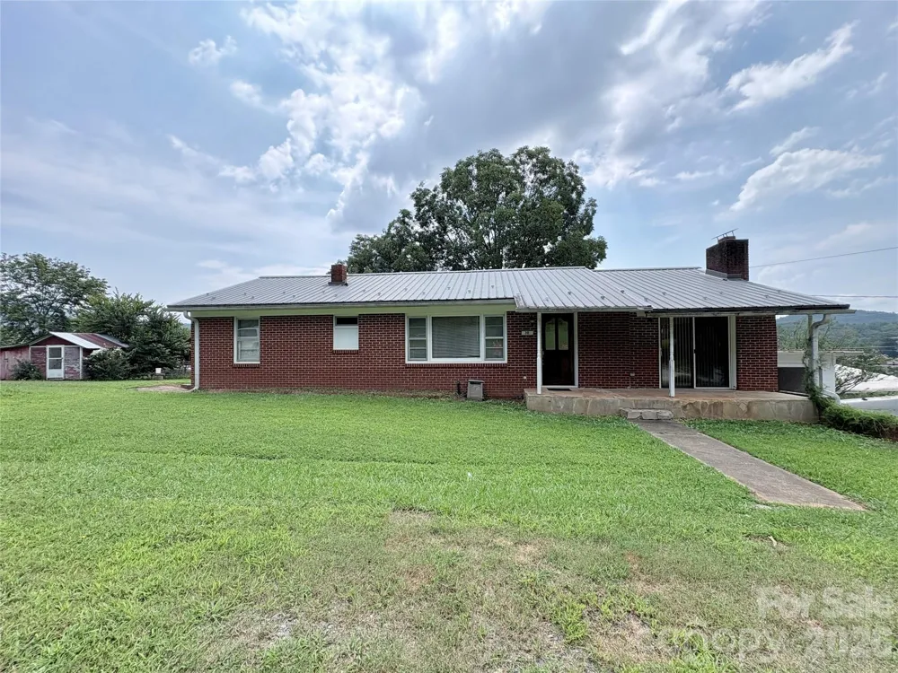 30 Cypress Road Marion, NC 28752