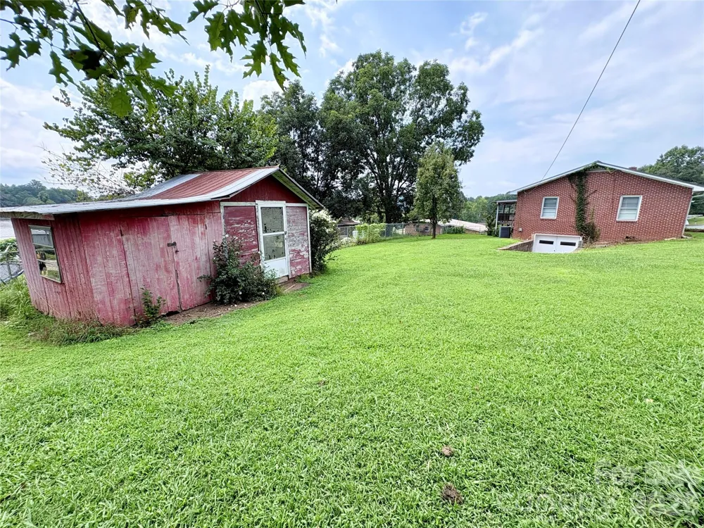 30 Cypress Road Marion, NC 28752