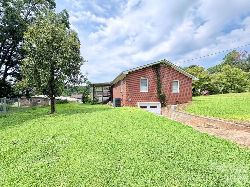 30 Cypress Road Marion, NC 28752