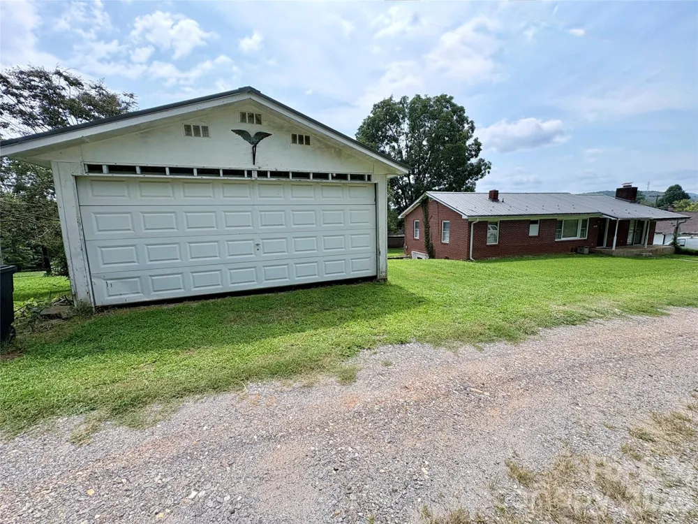 30 Cypress Road Marion, NC 28752