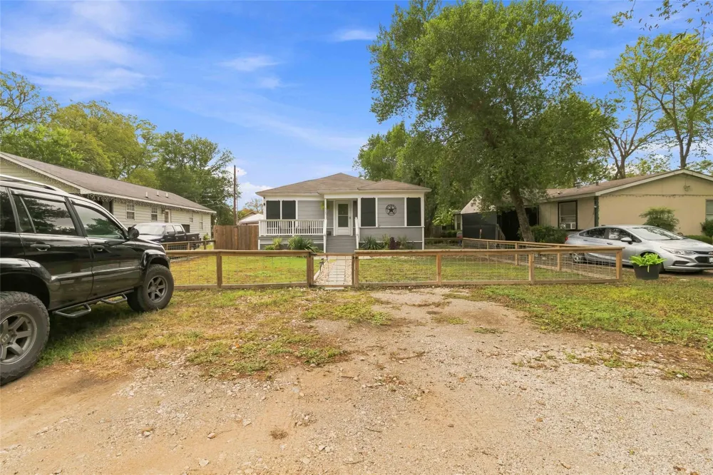 505 Lee Street Smithville, TX 78957