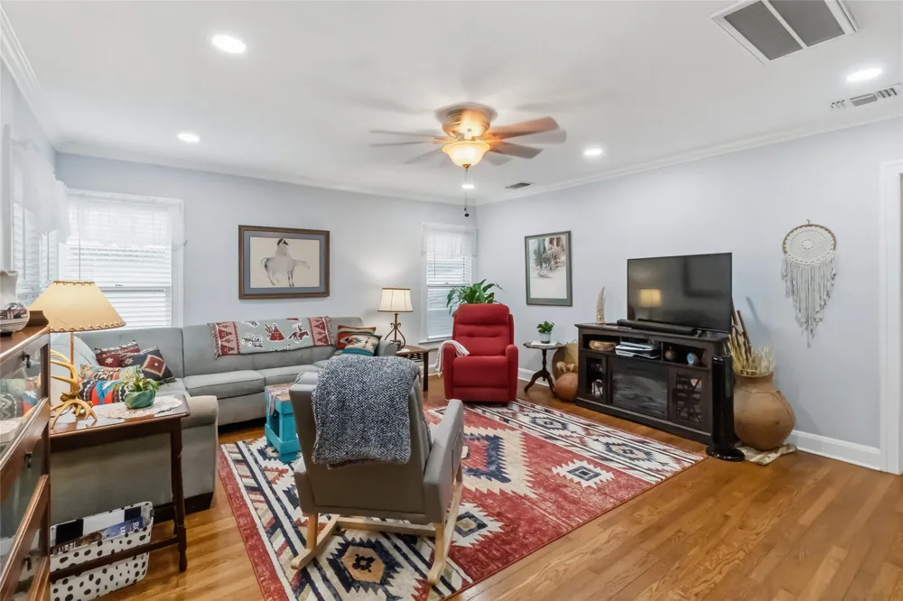 505 Lee Street Smithville, TX 78957