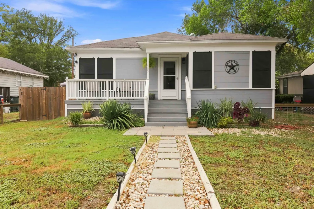 505 Lee Street Smithville, TX 78957