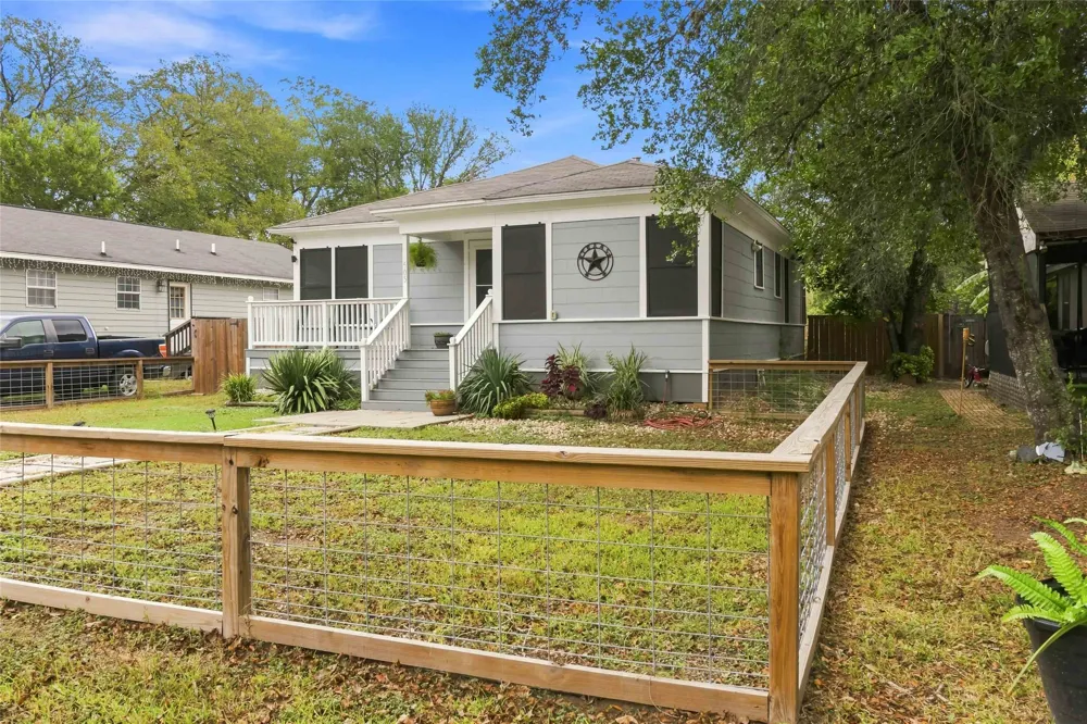 505 Lee Street Smithville, TX 78957