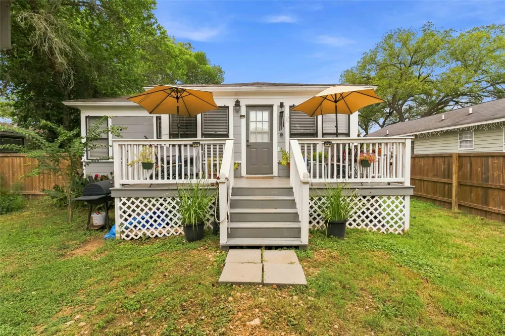 505 Lee Street Smithville, TX 78957