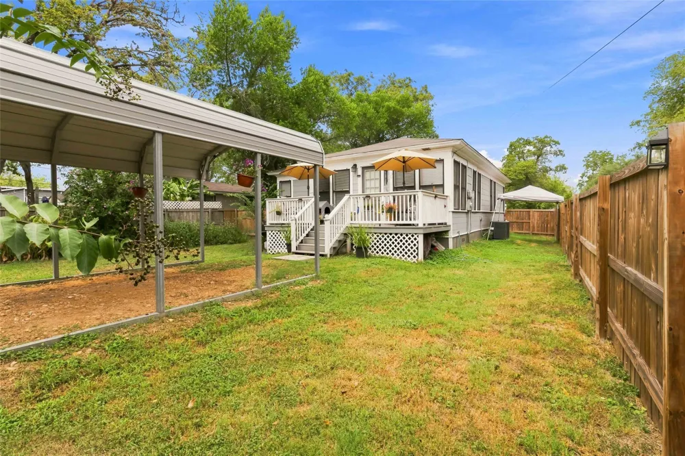 505 Lee Street Smithville, TX 78957