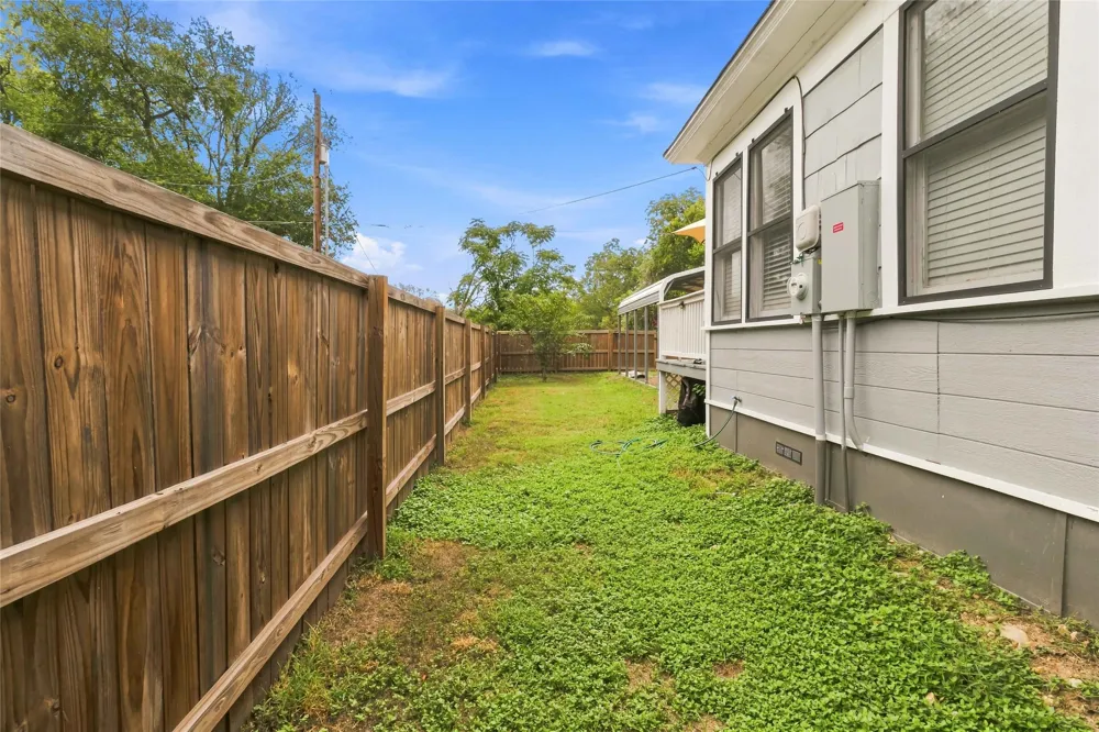 505 Lee Street Smithville, TX 78957