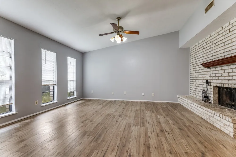 7504 Portman Avenue Fort Worth, TX 76112