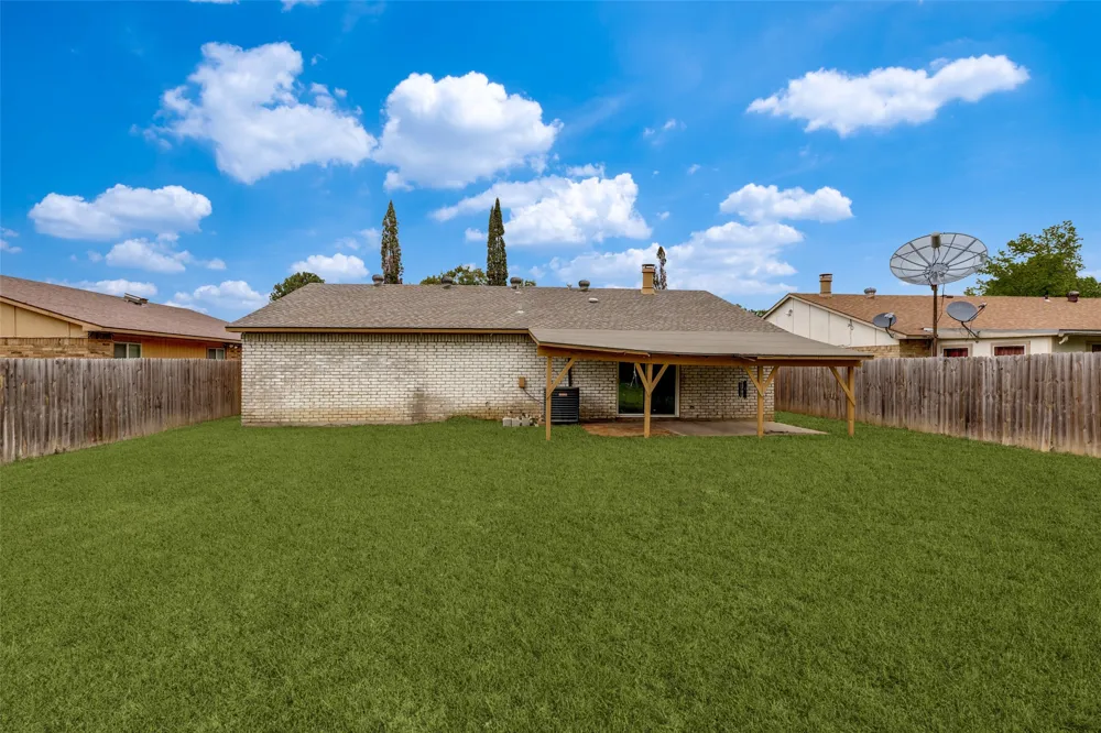 7504 Portman Avenue Fort Worth, TX 76112
