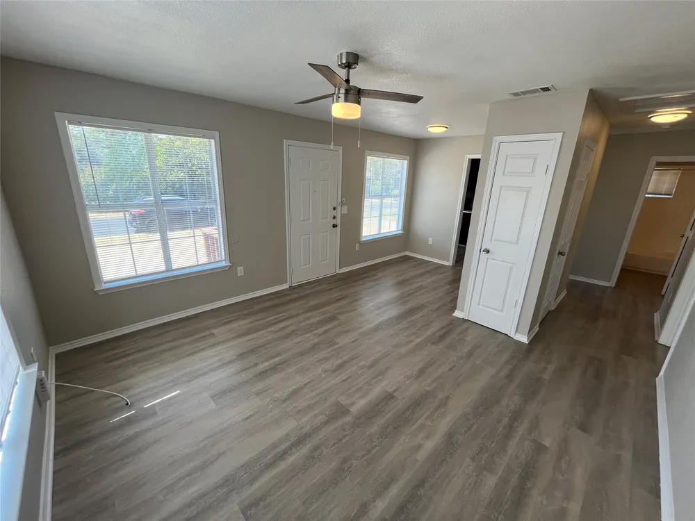 6814 Lockheed Avenue Dallas, TX 75209