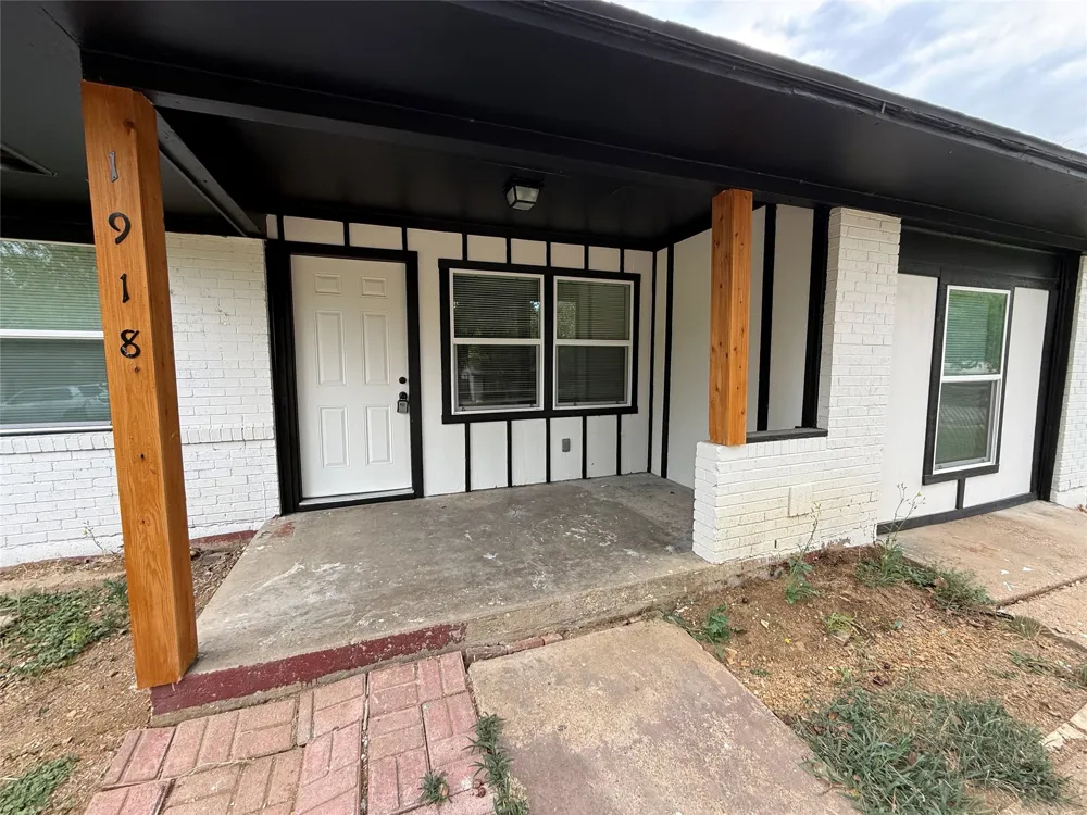 1918 Proctor Drive Grand Prairie, TX 75051