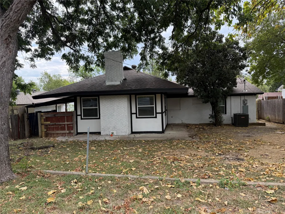 1918 Proctor Drive Grand Prairie, TX 75051