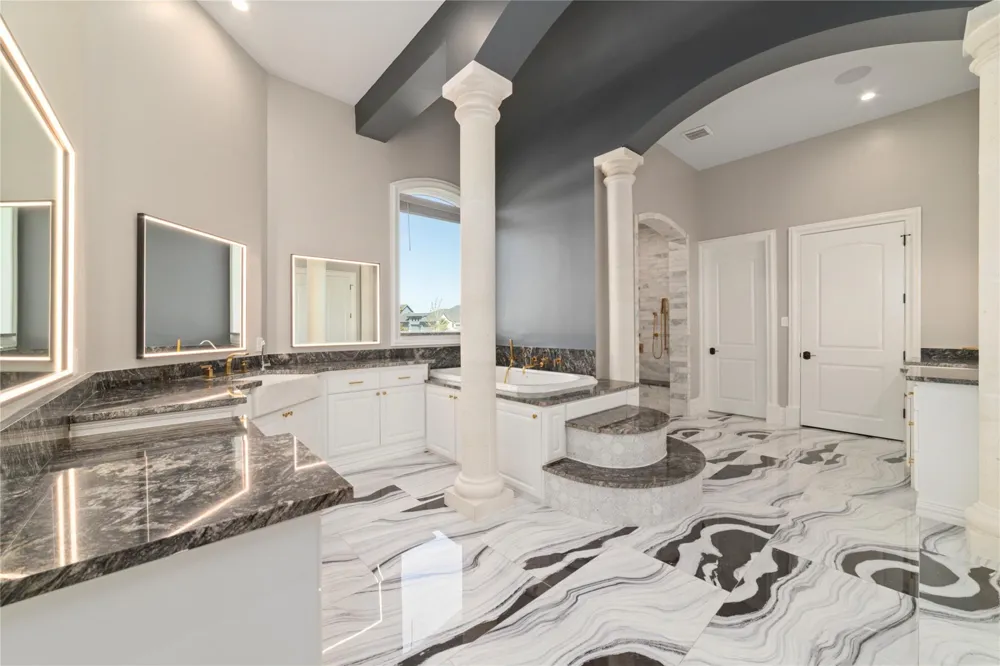 2 Little Sorrell Court Tomball, TX 77377