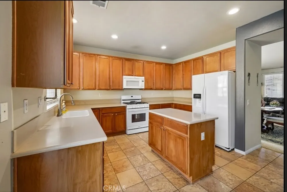 16735 Desert Star Victorville, CA 92394