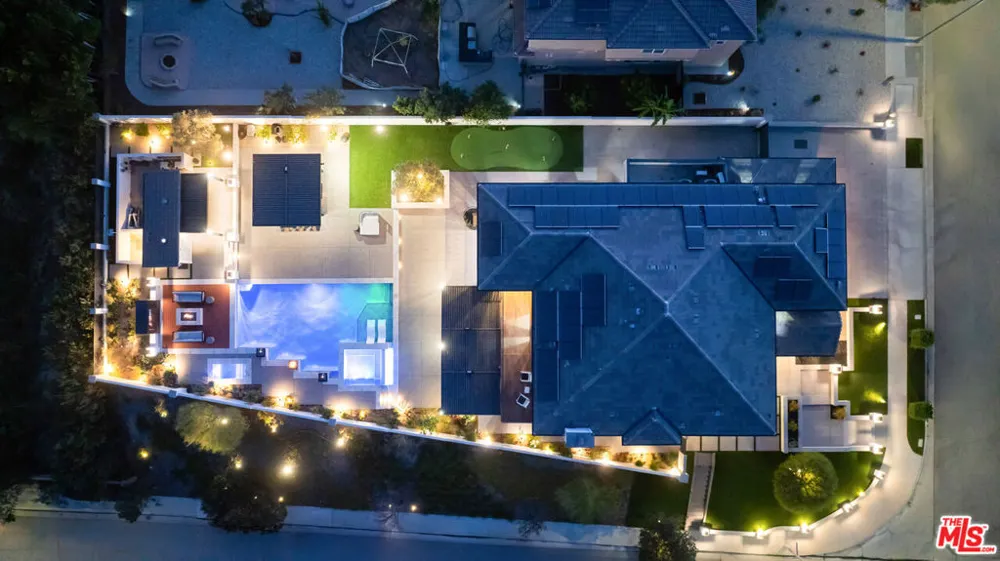 18548 Clydesdale Road Granada Hills, CA 91344