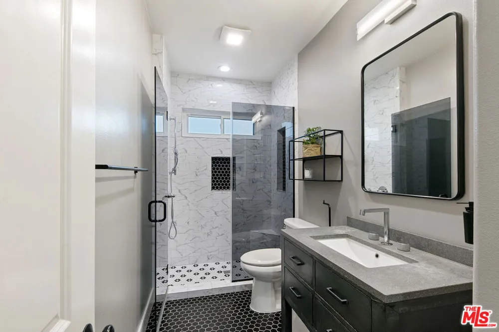 18548 Clydesdale Road Granada Hills, CA 91344