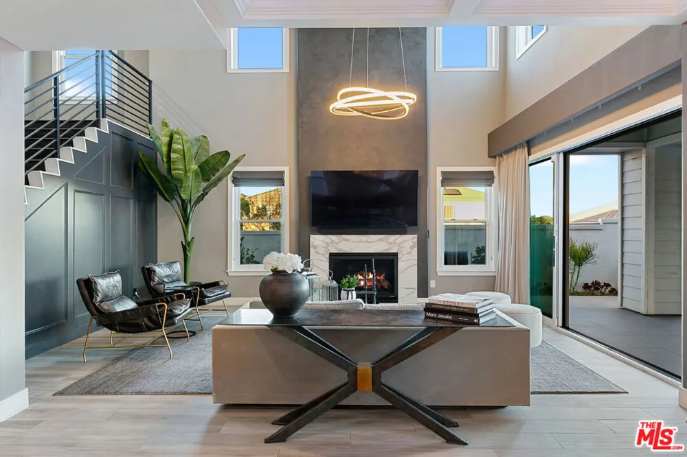 18548 Clydesdale Road Granada Hills, CA 91344