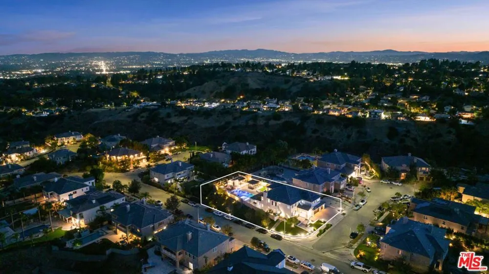 18548 Clydesdale Road Granada Hills, CA 91344