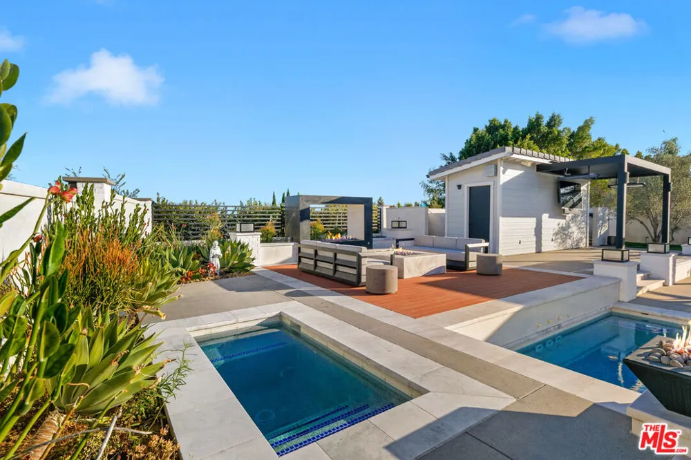 18548 Clydesdale Road Granada Hills, CA 91344