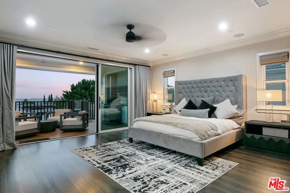 18548 Clydesdale Road Granada Hills, CA 91344
