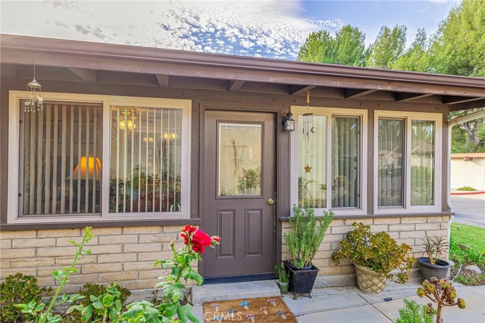 26337 Oak Highland Drive #A Newhall, CA 91321
