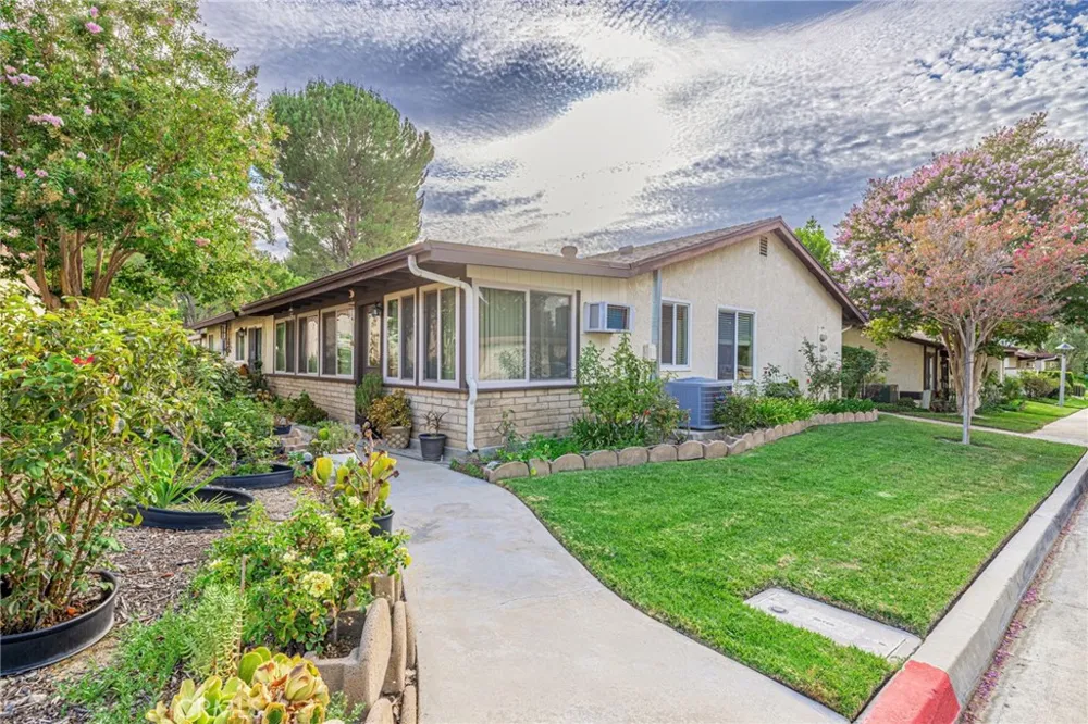 26337 Oak Highland Drive #A Newhall, CA 91321