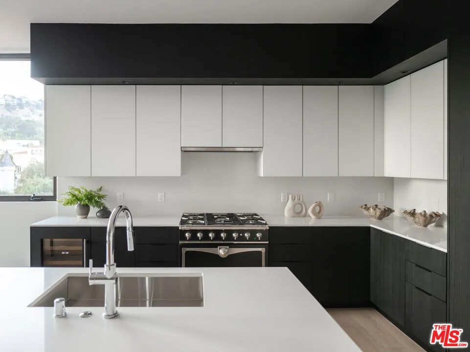 1264 Harper Avenue #305 West Hollywood, CA 90046