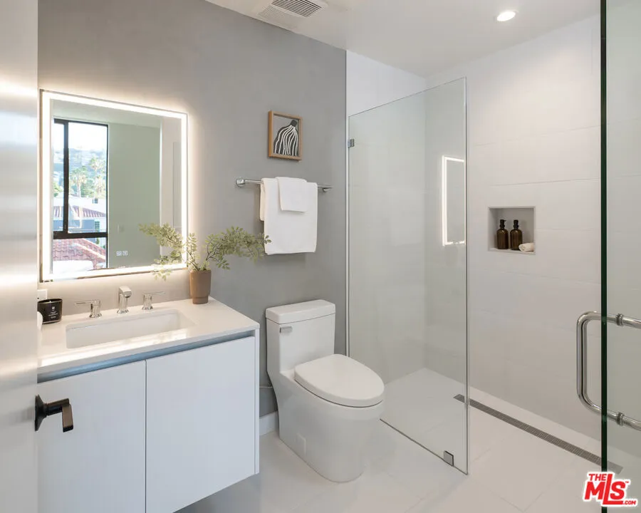 1264 Harper Avenue #305 West Hollywood, CA 90046