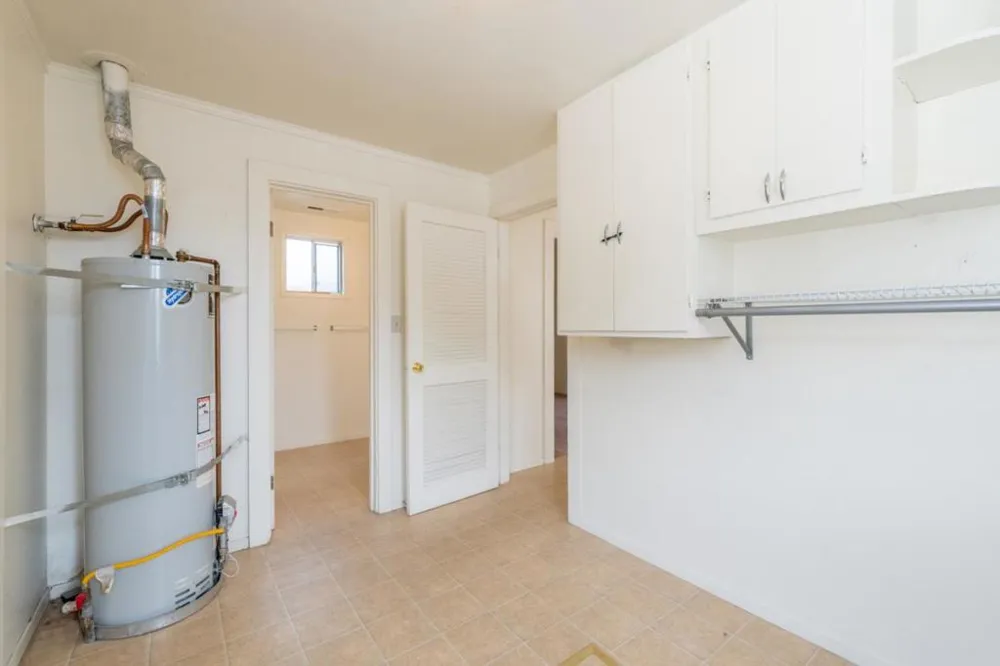 271 Foam Street Monterey, CA 93940