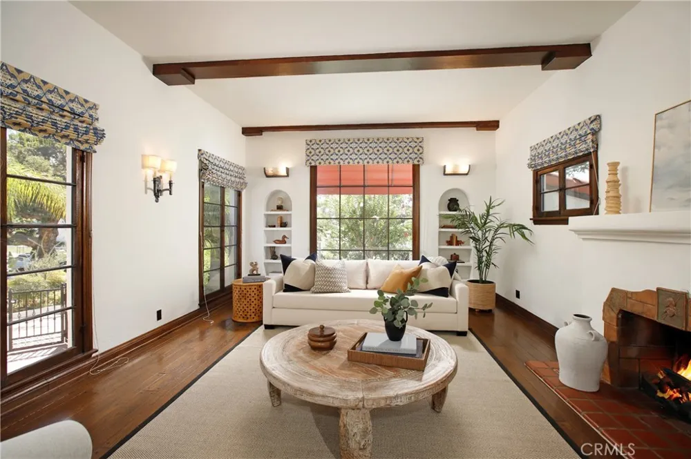 725 Pleasant View Terrace Glendale, CA 91202