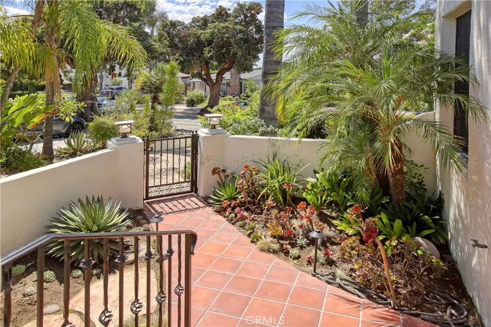 725 Pleasant View Terrace Glendale, CA 91202