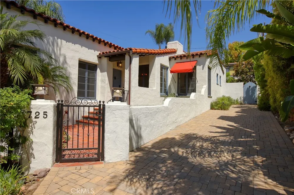 725 Pleasant View Terrace Glendale, CA 91202