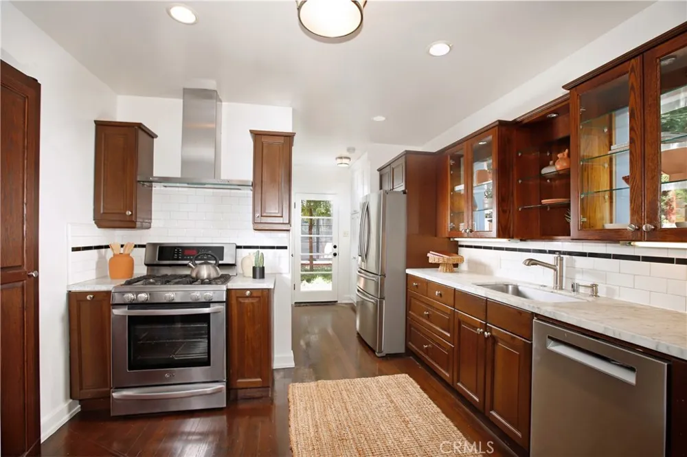 725 Pleasant View Terrace Glendale, CA 91202