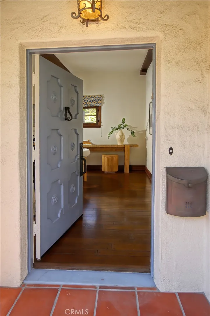 725 Pleasant View Terrace Glendale, CA 91202