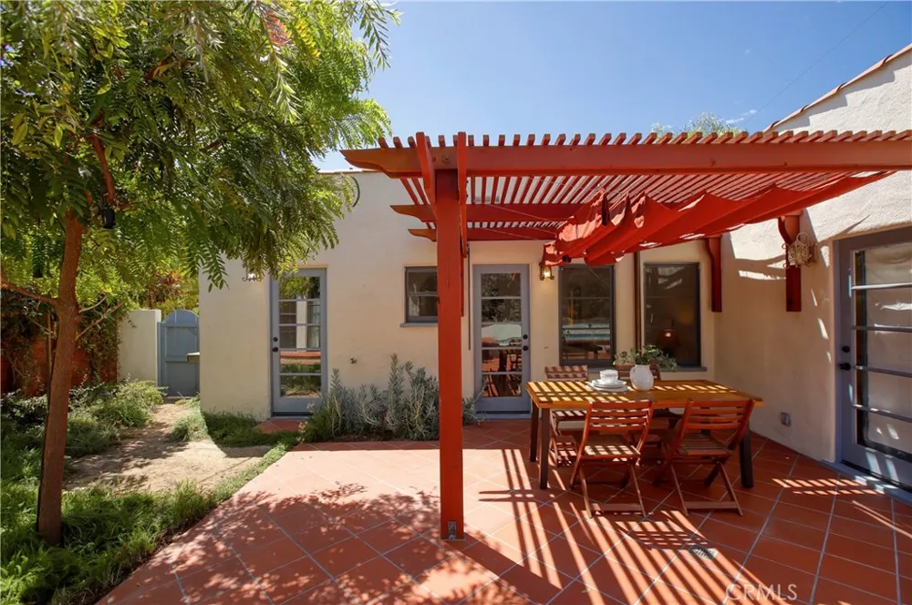725 Pleasant View Terrace Glendale, CA 91202
