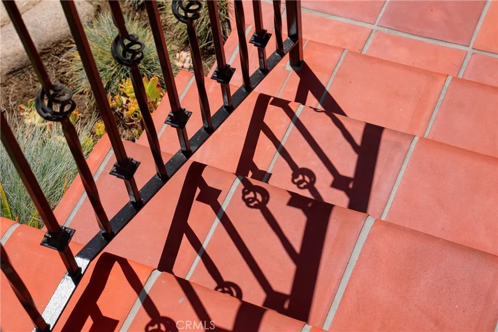 725 Pleasant View Terrace Glendale, CA 91202