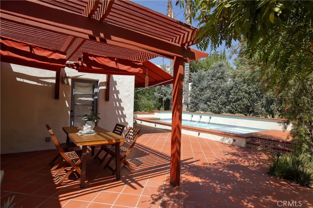 725 Pleasant View Terrace Glendale, CA 91202